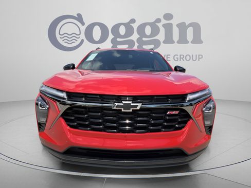 New 2026 Chevrolet Trax RS w/ Sunroof Package FWD image 8