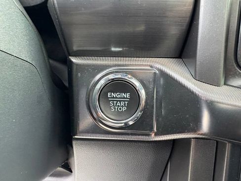 Used 2025 Ford F150 Lariat AWD/4WD image 25
