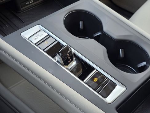 New 2026 Volkswagen Atlas SE FWD image 17