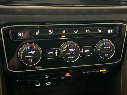 Used 2022 Volkswagen Atlas SEL AWD/4WD image 19