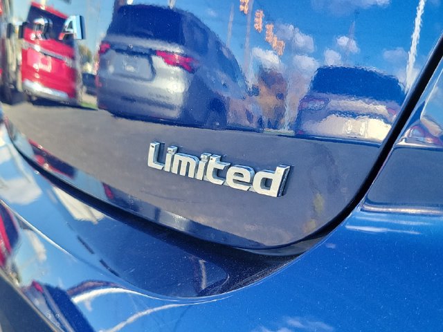 Used 2019 Hyundai Elantra Limited w/ Winter Weather Package FWD image 29