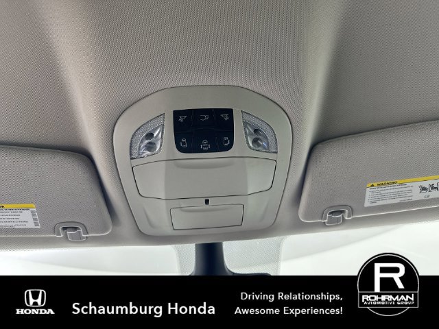 Used 2023 Chrysler Voyager LX FWD image 9
