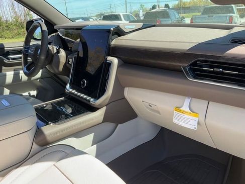 New 2026 GMC Yukon Denali w/ Denali Reserve Package image 24