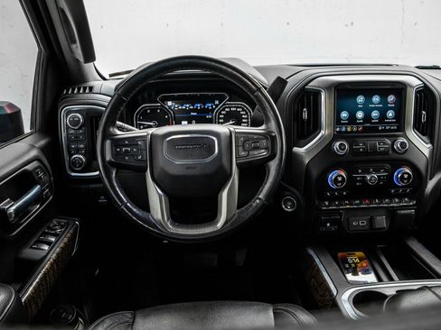 Used 2021 GMC Sierra 3500 Denali w/ Denali Black Diamond Edition image 18