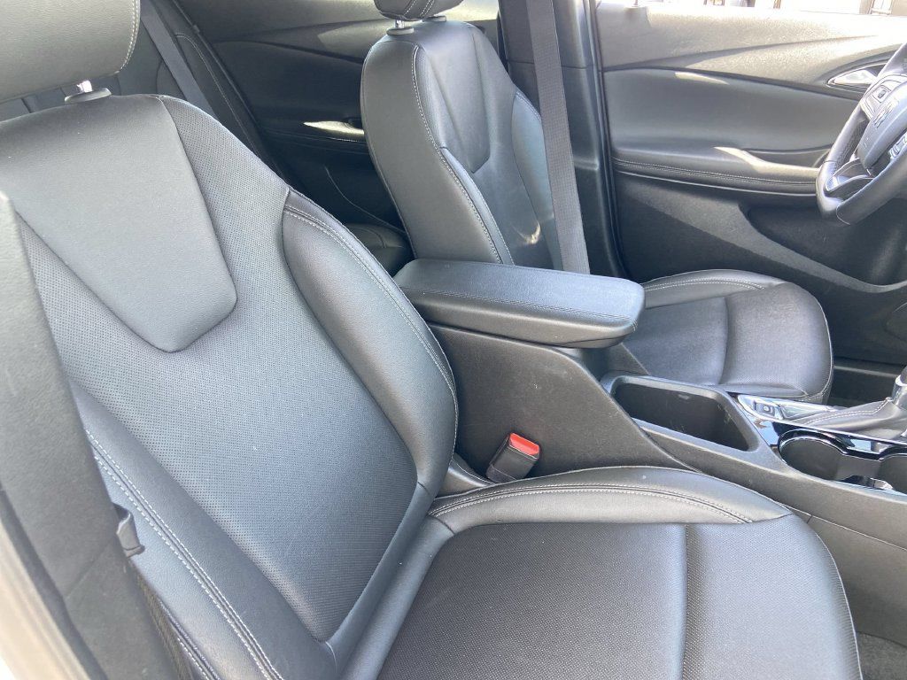 Used 2024 Buick Encore GX Sport Touring FWD image 23