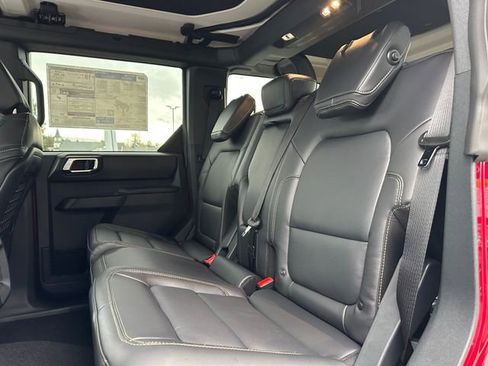 New 2025 Ford Bronco Badlands image 19