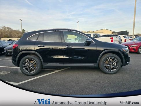 Used 2025 Mercedes-Benz GLA 250 4MATIC image 9