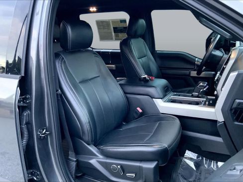 Used 2018 Ford F150 Lariat AWD/4WD image 9