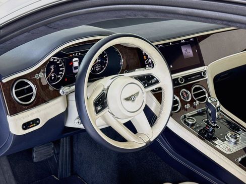 Used 2022 Bentley Continental GT AWD/4WD image 16
