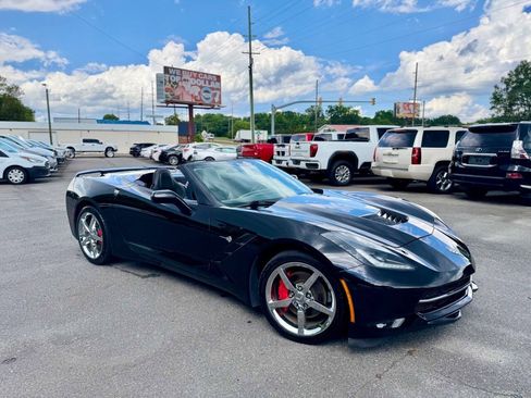 Used 2014 Chevrolet Corvette Stingray Convertible w/ 3LT Preferred Equipment Group RWD image 2
