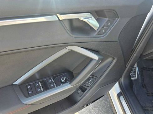 Used 2025 Audi Q3 2.0T Premium Plus w/ Premium Plus Package AWD/4WD image 22