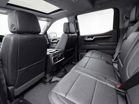 Used 2023 GMC Sierra 1500 Denali AWD/4WD image 16