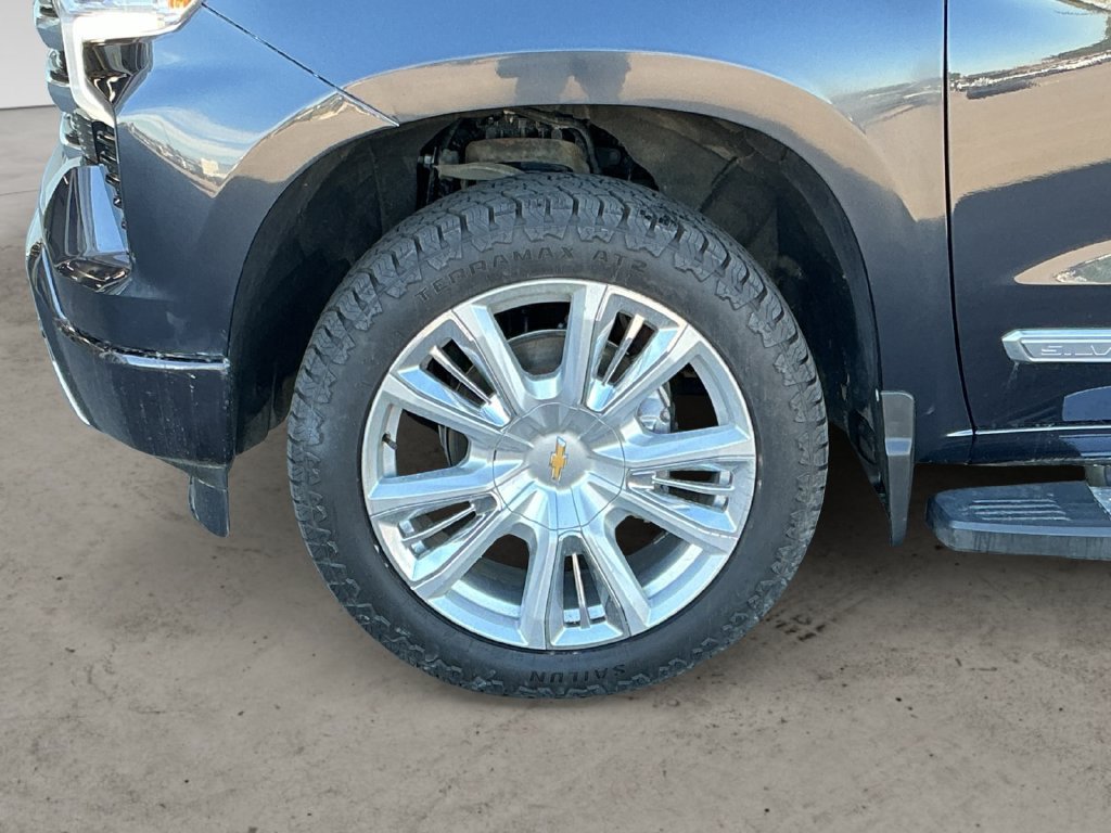 Certified 2023 Chevrolet Silverado 1500 High Country w/ High Country Premium Package AWD/4WD image 13