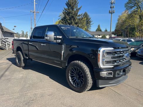 Used 2024 Ford F250 Platinum image 1