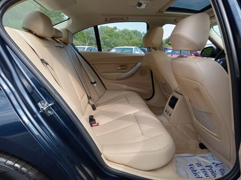 Used 2012 BMW 328i Sedan RWD image 17