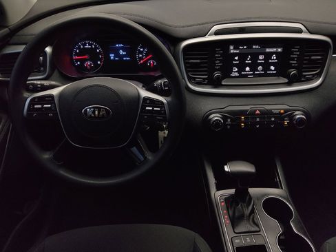 Used 2020 Kia Sorento AWD V6 image 22
