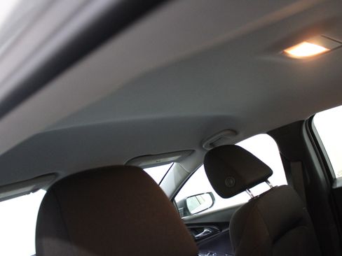 Used 2021 Chevrolet Malibu LS image 21