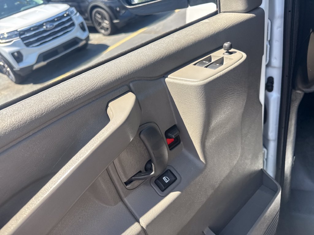 Used 2025 Chevrolet Express 2500 w/ Driver Convenience Package RWD image 28