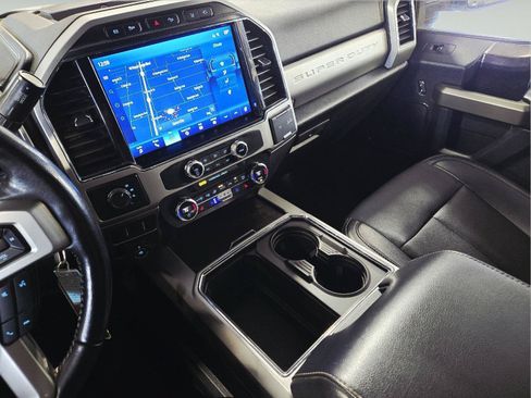 Used 2022 Ford F450 Lariat w/ Lariat Value Package AWD/4WD image 33