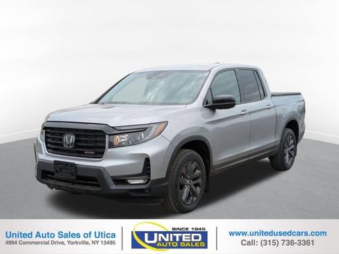 Used 2021 Honda Ridgeline Sport image 1