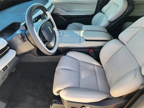 New 2025 Lincoln Navigator Reserve image 12