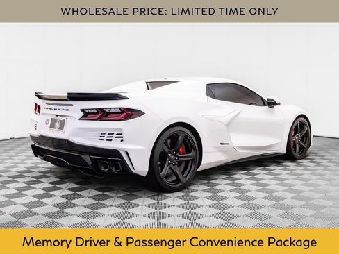Used 2024 Chevrolet Corvette E-Ray w/ ZER Performance Package AWD/4WD image 5