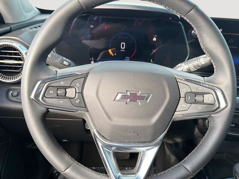 Used 2024 Chevrolet Trax ACTIV w/ Sunroof Package FWD image 16