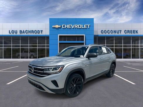 Used 2022 Volkswagen Atlas Cross Sport SE FWD image 4