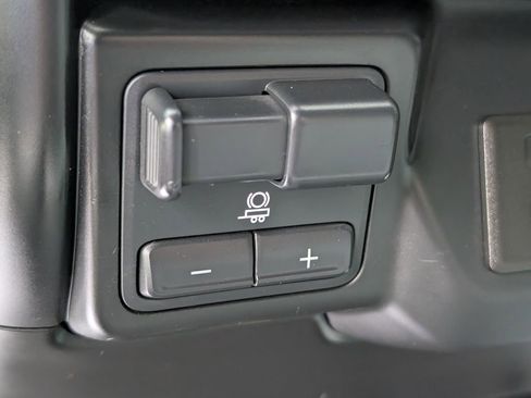 Used 2020 Chevrolet Silverado 1500 LT w/ All-Star Edition image 33