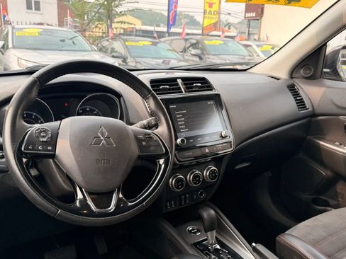 Used 2024 Mitsubishi Outlander Sport SE AWD/4WD image 17