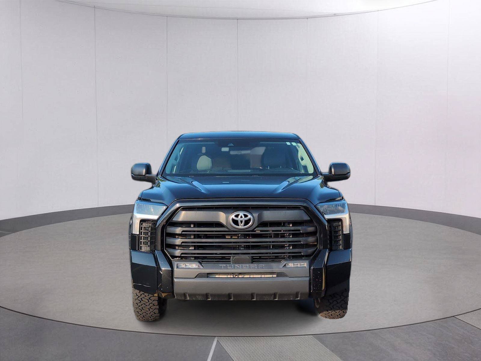 Used 2022 Toyota Tundra SR5 AWD/4WD image 9