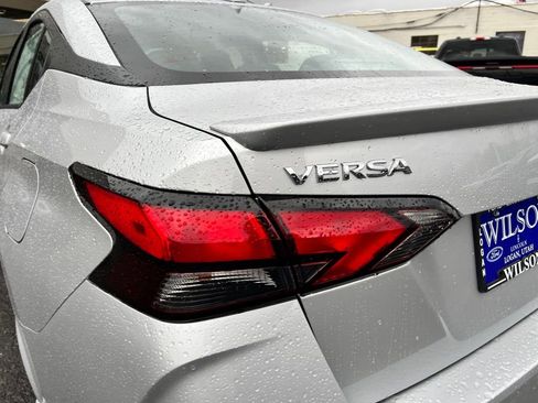 New 2025 Nissan Versa SR w/ Trunk Package image 39