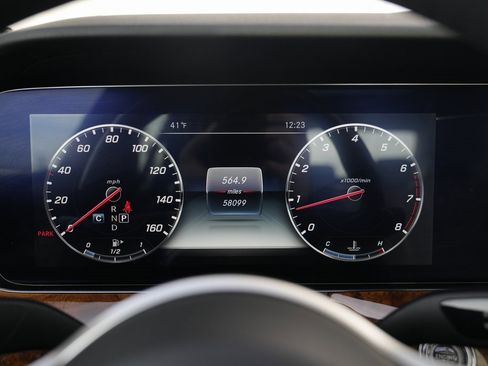 Used 2019 Mercedes-Benz E 300 4MATIC w/ Premium 1 Package image 51