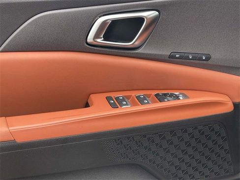 New 2026 Kia Carnival EX image 24