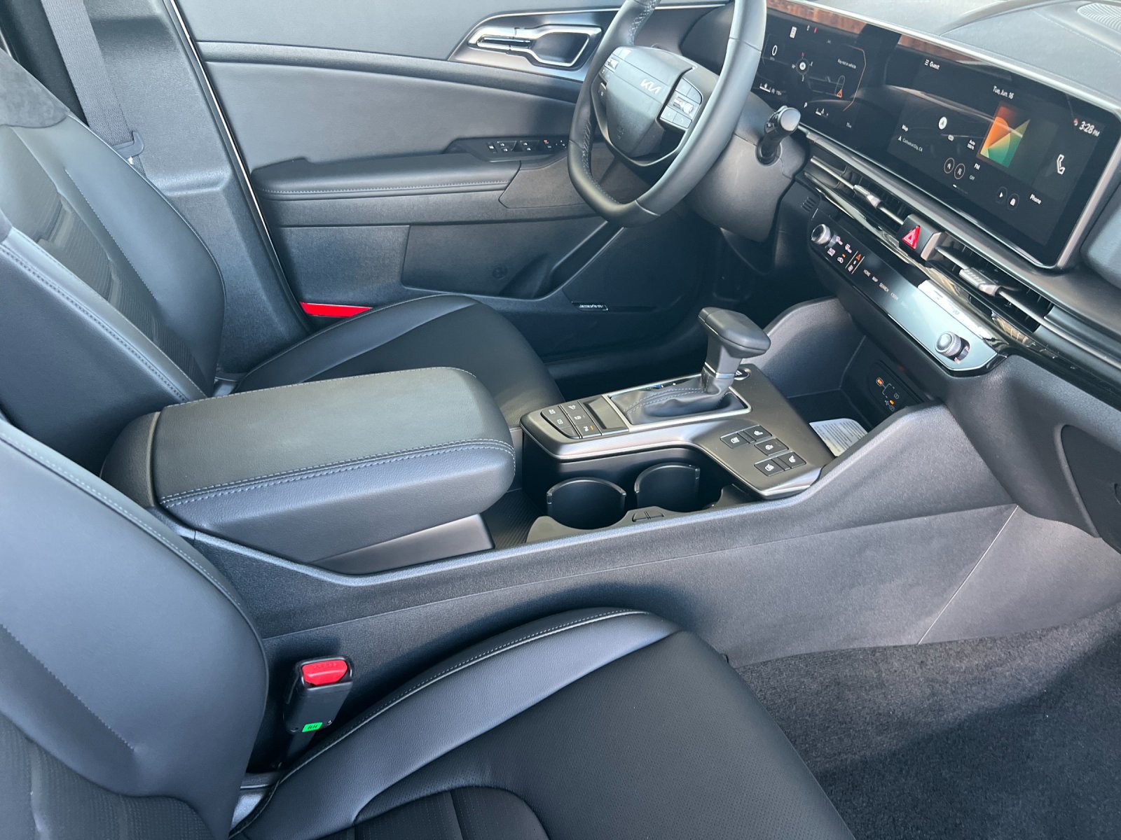 New 2026 Kia Sportage SX FWD image 17