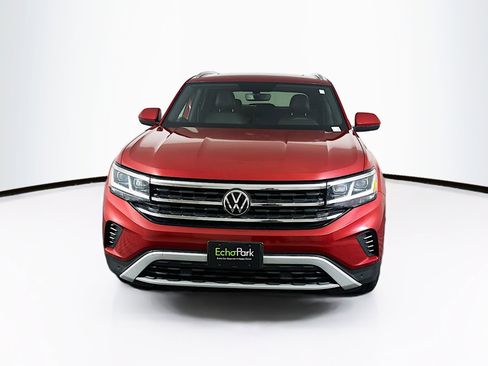 Used 2023 Volkswagen Atlas Cross Sport SE FWD image 2