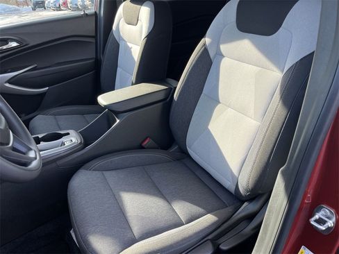 Certified 2024 Chevrolet Trax LS w/ LS Convenience Package image 17