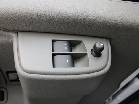 Used 2025 Chevrolet Express 3500 LT w/ LT Preferred Equipment Group image 16