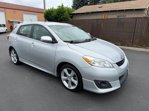 Used 2009 Toyota Matrix S FWD image 3