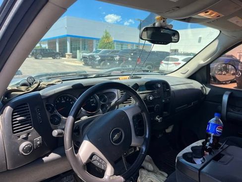 Used 2008 Chevrolet Silverado 1500 LT w/ Power Pack Plus AWD/4WD image 9