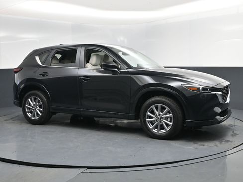 New 2025 MAZDA CX-5 AWD 2.5 S w/ Preferred Package image 2