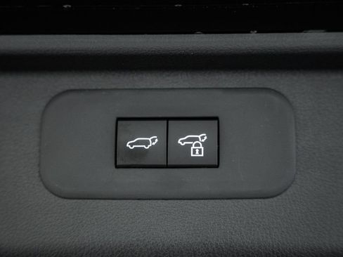 Used 2026 Toyota Grand Highlander XLE image 10