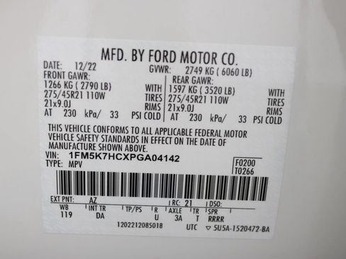Used 2023 Ford Explorer Platinum w/ Premium Technology Package RWD image 34