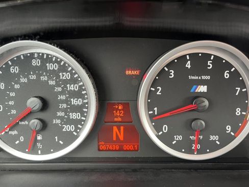 Used 2008 BMW M6 Convertible RWD image 18