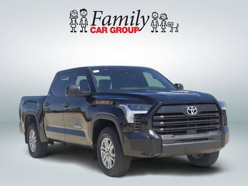 Used 2025 Toyota Tundra SR5 AWD/4WD image 2