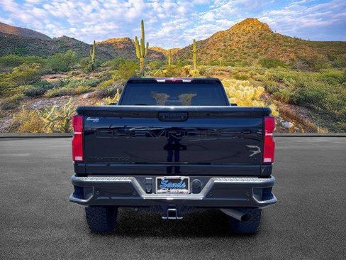 Used 2025 Chevrolet Silverado 2500 LT w/ Trail Boss Package AWD/4WD image 6
