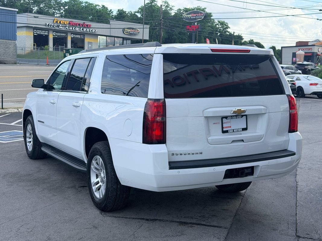 Used 2018 Chevrolet Suburban LT RWD image 4