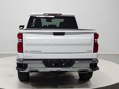 Used 2025 Chevrolet Silverado 1500 LTZ AWD/4WD image 6