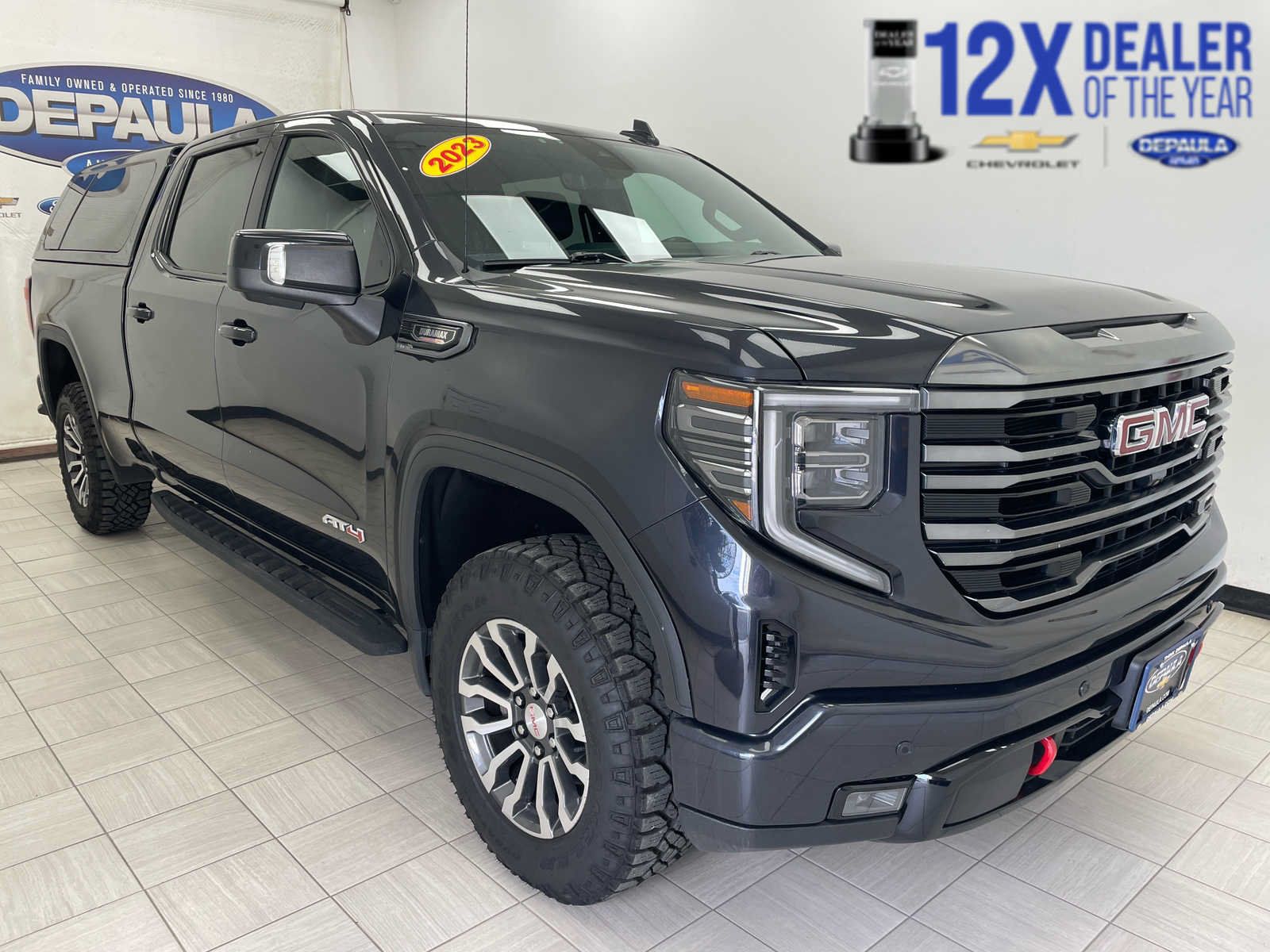 Used 2023 GMC Sierra 1500 AT4 w/ Technology Package AWD/4WD image 1