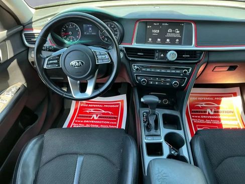 Used 2019 Kia Optima S w/ S Panoramic Sunroof Package image 15